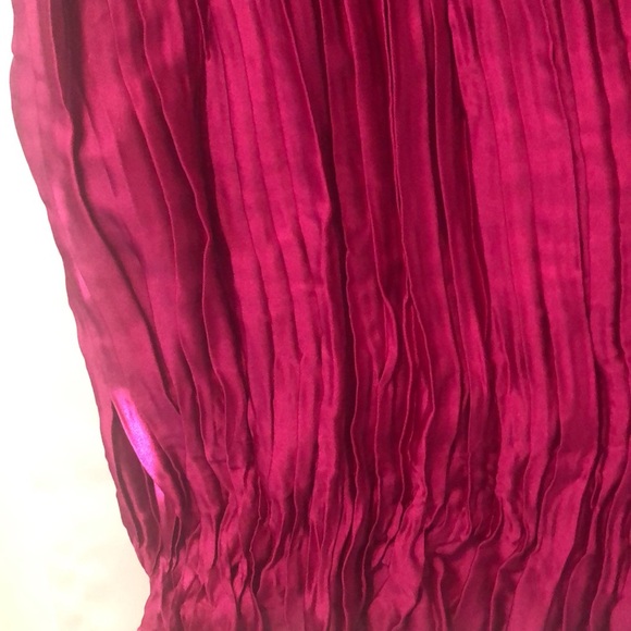 Beautiful too - Picture 3 of 4